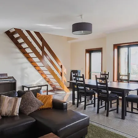 Sunny Top Floor 3-room By The Beach