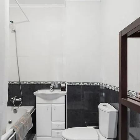Sunny Top Floor 3-room By The Beach شقة *