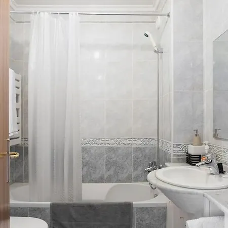 Sunny Top Floor 3-room By The Beach Leça da Palmeira